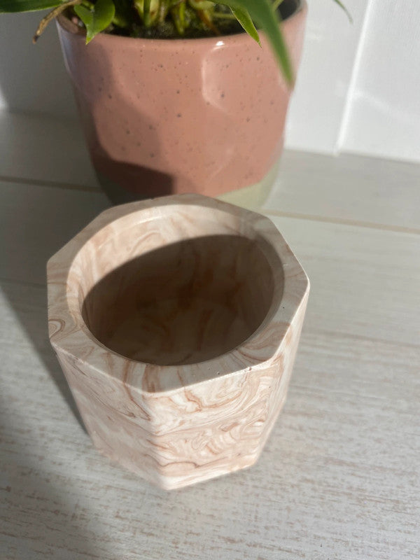 Petit pot aimanté