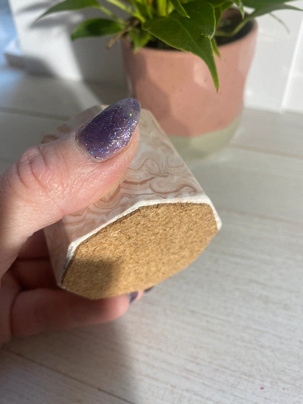 Petit pot aimanté