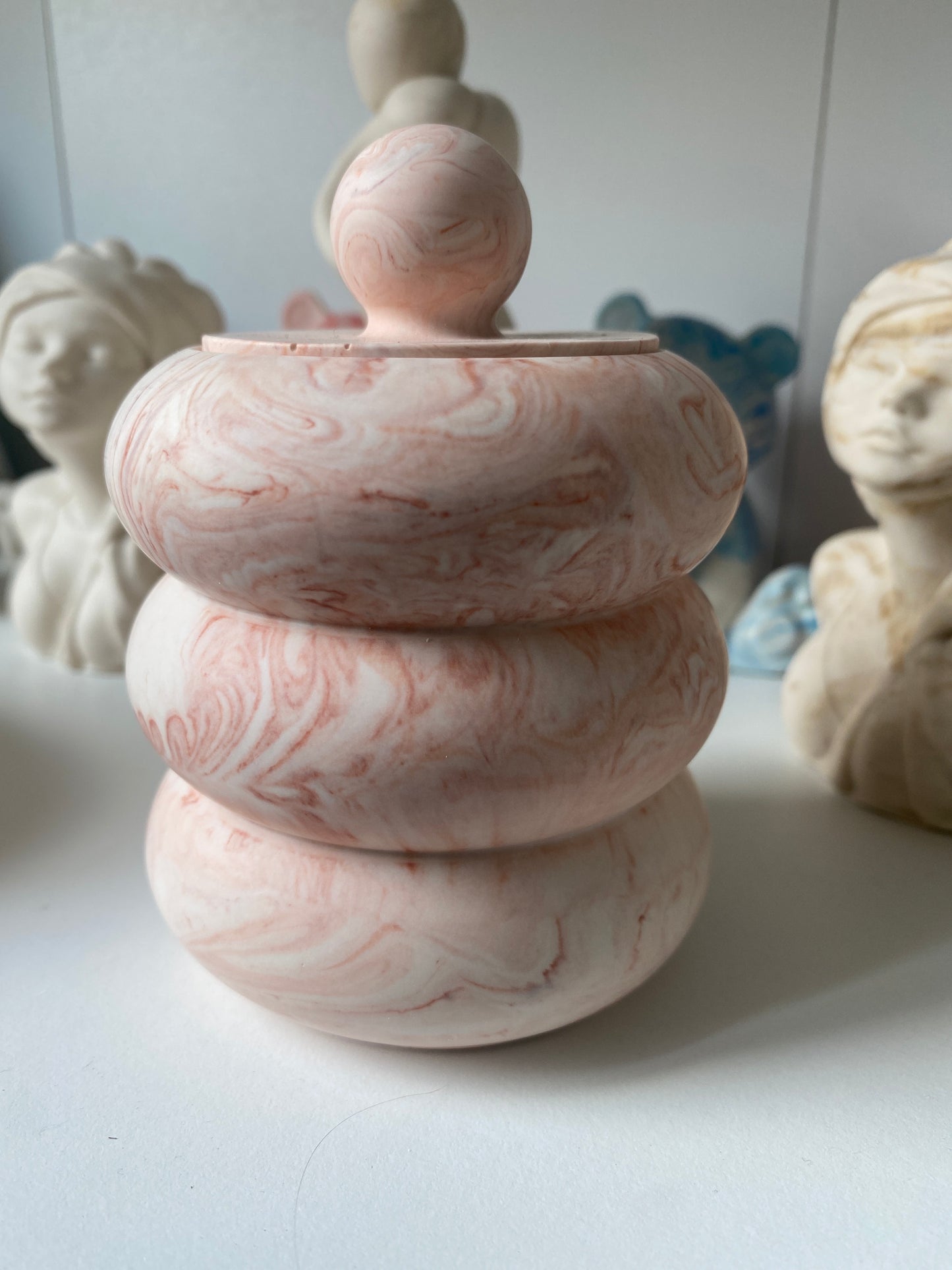 Pot cerclé et bouchon (plusieurs coloris)